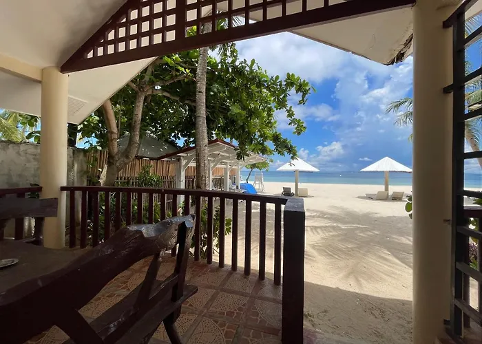 Hotel Placid Powered By Cocotel 3*